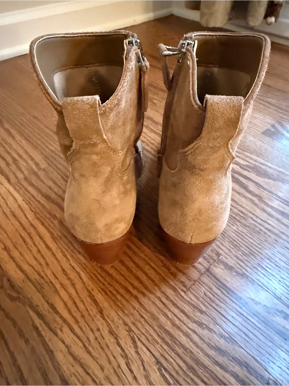 Ralph Lauren Tan Suede Ankle Booties with Side Zip Size 6 - Harpher Suede Bootie - Picture 3 of 16
